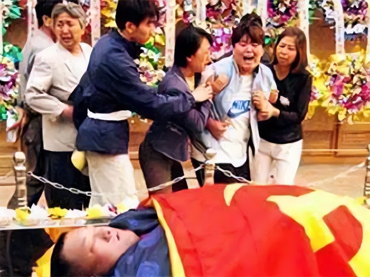 举重选手为了亡妻而战_妻子去世的举重冠军举了多少_带着妻子照片领奖的举重运动员