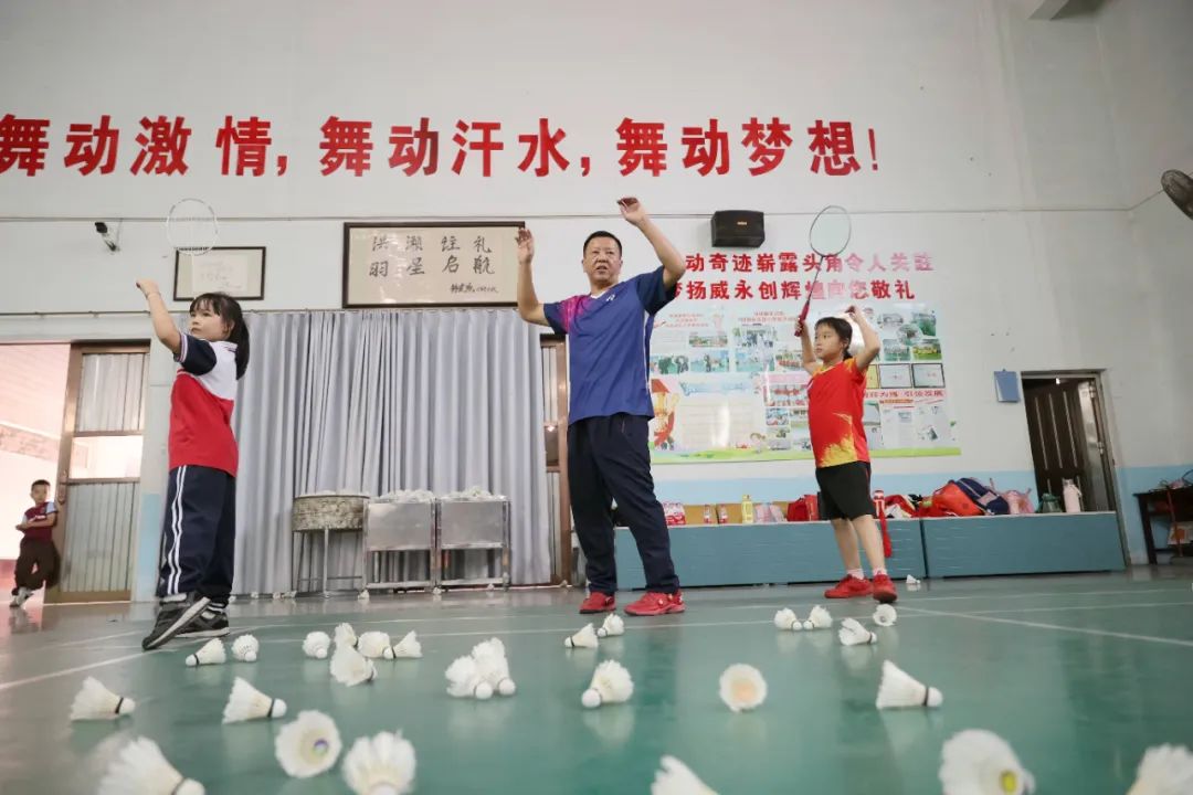 菲律宾举重队_菲律宾运动员举重冠军名单_菲律宾举重冠军说了什么