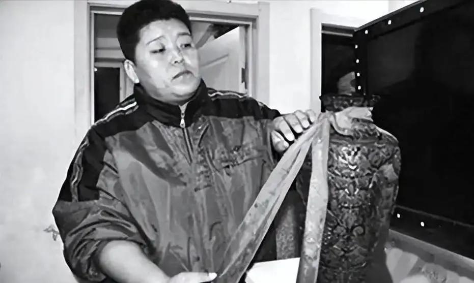 举重冠军病死_举重选手为了亡妻而战_妻子去世的举重冠军举了多少