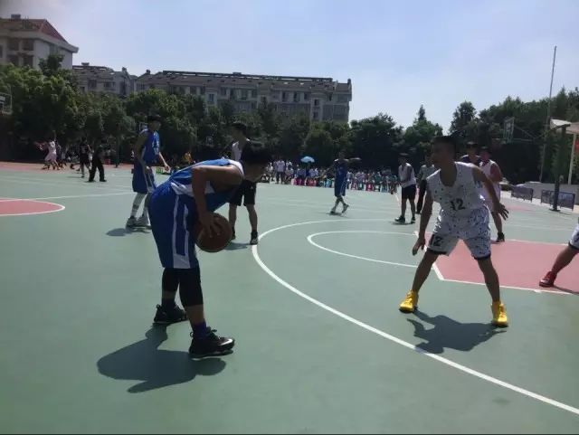 篮球比赛回顾_历史性的篮球比赛_篮球赛比赛记录