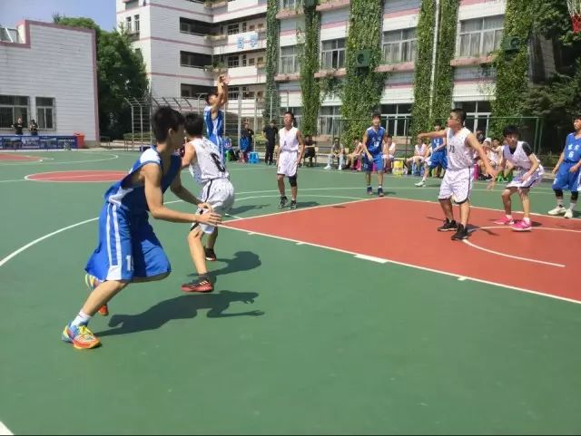 篮球赛比赛记录_篮球比赛回顾_历史性的篮球比赛