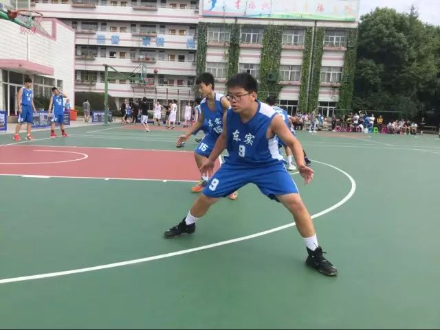 篮球赛比赛记录_篮球比赛回顾_历史性的篮球比赛