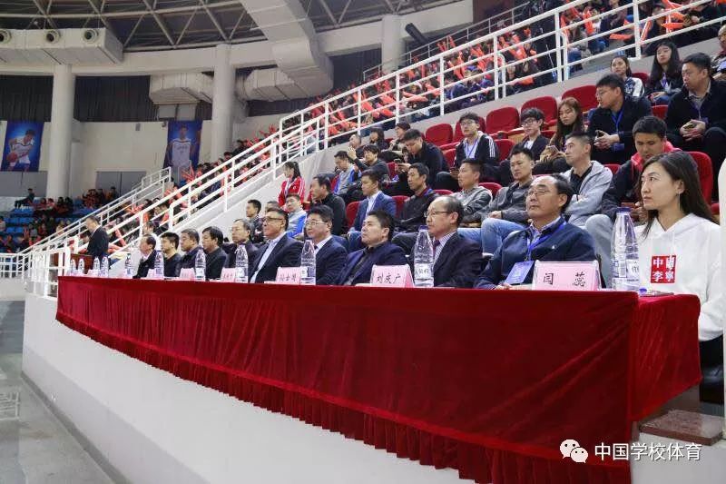 大学篮球比赛规程_大学生篮球赛赛区规则_大学生篮球赛怎么打