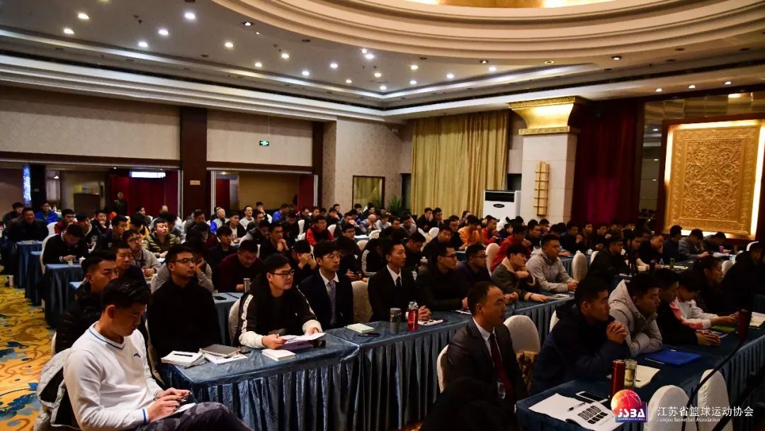 篮球规则裁判_小篮球规则与裁判规则视频_篮球裁判犯规视频
