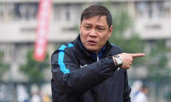 大连万达足球队领队是谁_万达大连足球队得了几个冠军_万达大连足球