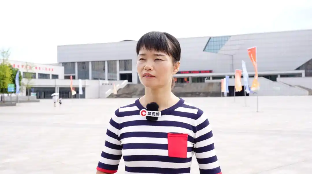 罗诗芳获举重冠军_举重选手罗诗芳_举重罗怡青