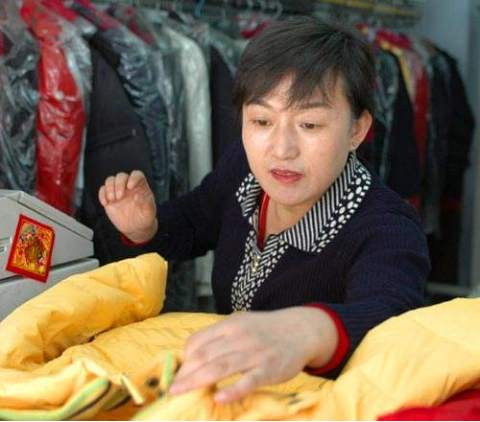 女子世界举重冠军黄_世界举重冠军黄欢_举重女子冠军黄世界是哪里人